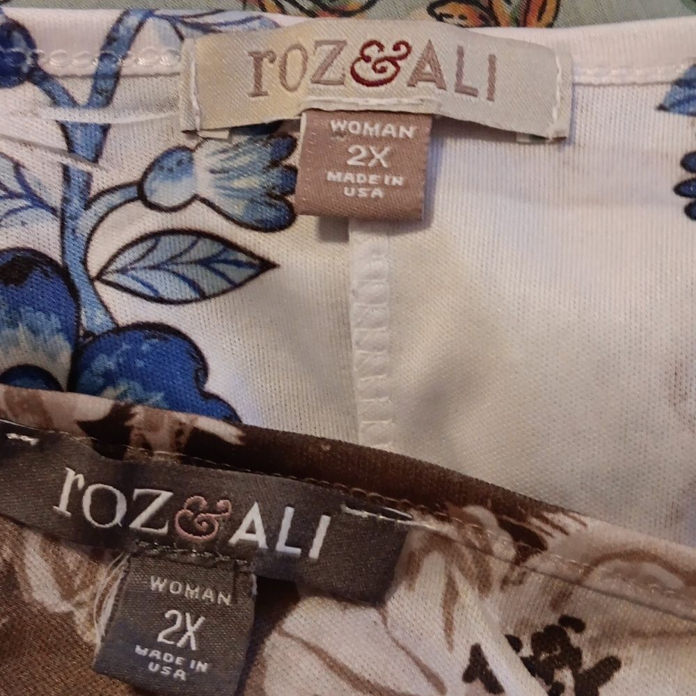 Bundle of TWO Roz & Ali Dressy Tops - Picture 14 of 16
